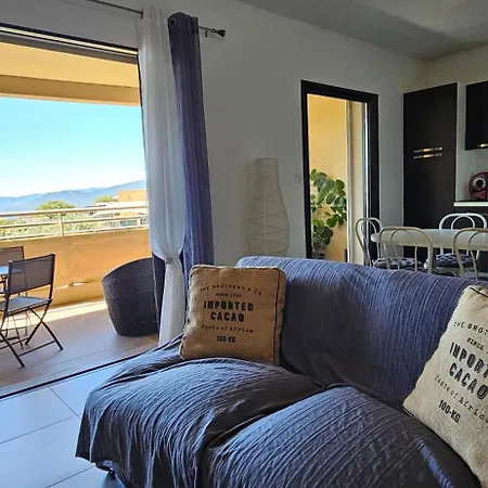 T3 De Standing Vigna Majo Vue Imprenable アパート